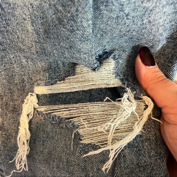 Gap Girlfriend Distressed Raw Hem Straight leg Denim Y2K Style Jeans - Picture 6 of 10